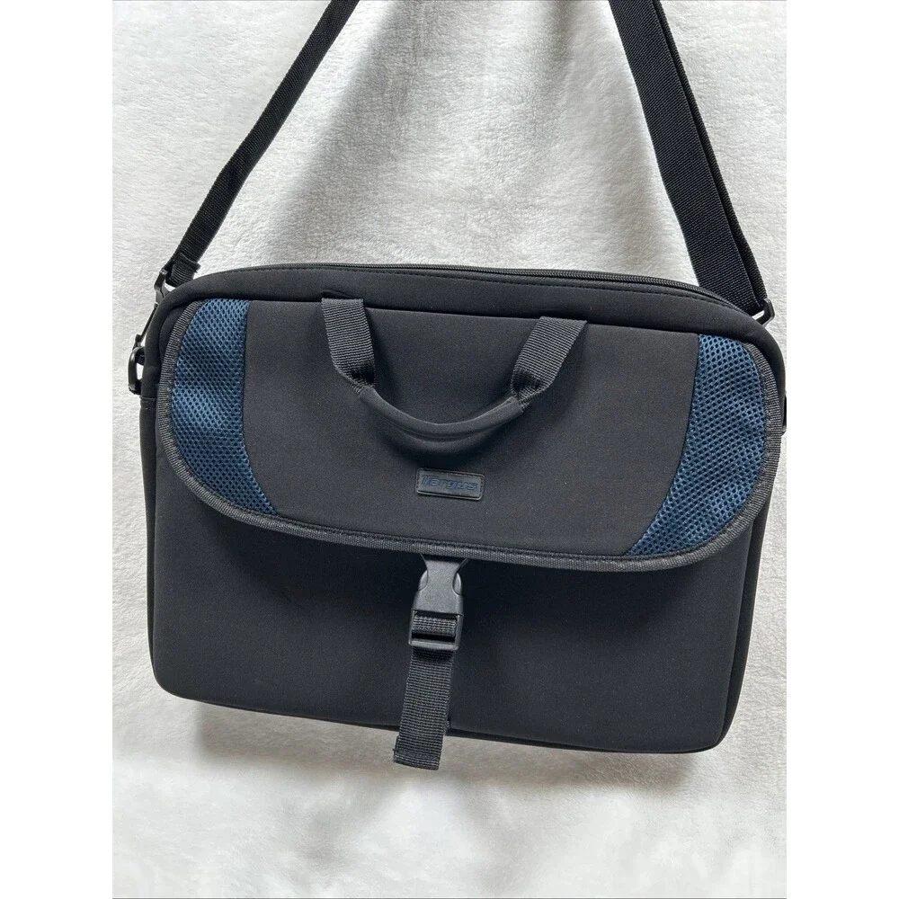 Targus Laptop Messenger Bag Black CVR20101-01 With Strap for 15” Laptop